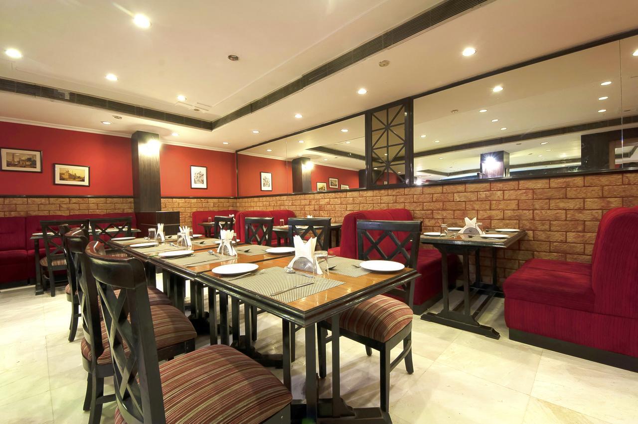 Hotel Regent Continental Delhi  Exterior photo